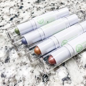 Mary Kay At Play Shadow and Liner